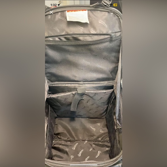 Motorcycle Bag: Saddlemen-Combination Backrest, Seat and Sissy Bar Bag - Picture 2 of 8